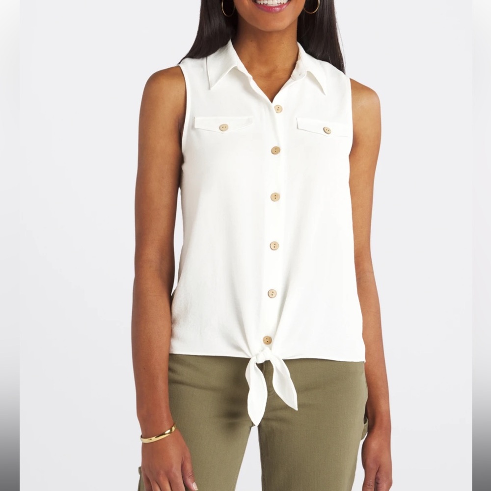 FORTUNE + IVY
Darby‎ Tie Front Shirt off white